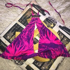 Victoria's Secret Swim - Victoria’s Secret Keyhole Bikini Top NWOT Victoria's Secret Swim - Victoria’s Secret Keyhole Bikini Top NWOT